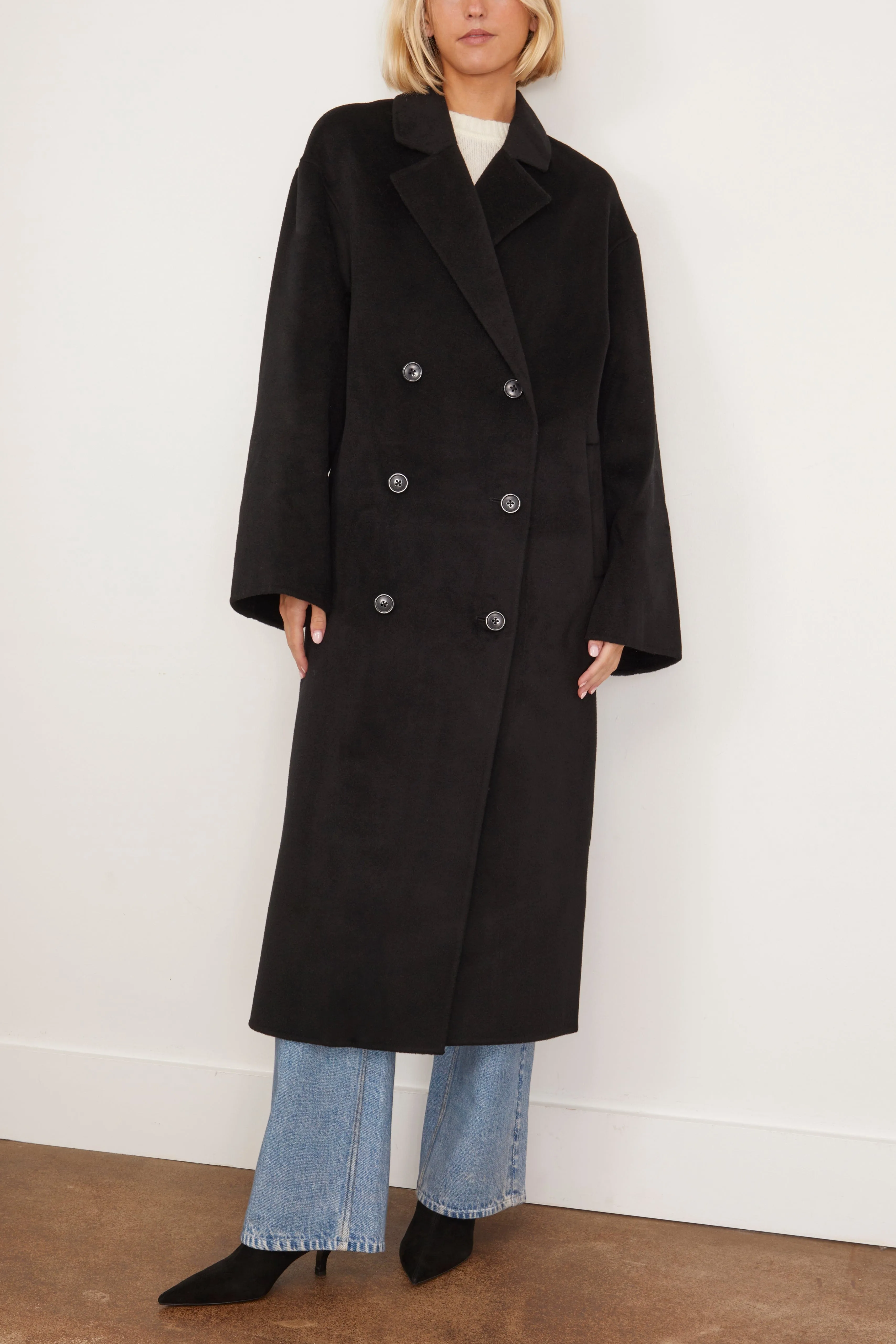 Borneo Coat in Black