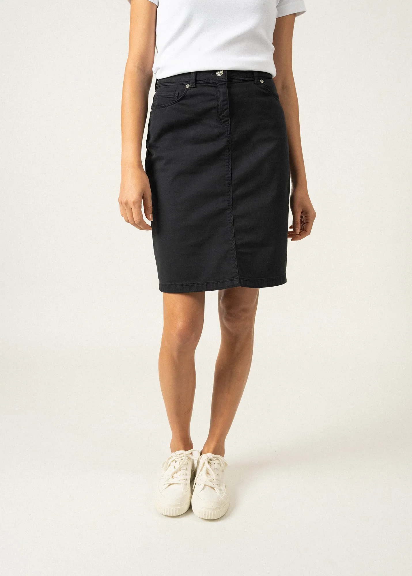 Elfy regular skirt - in coloured denim (NAVY)