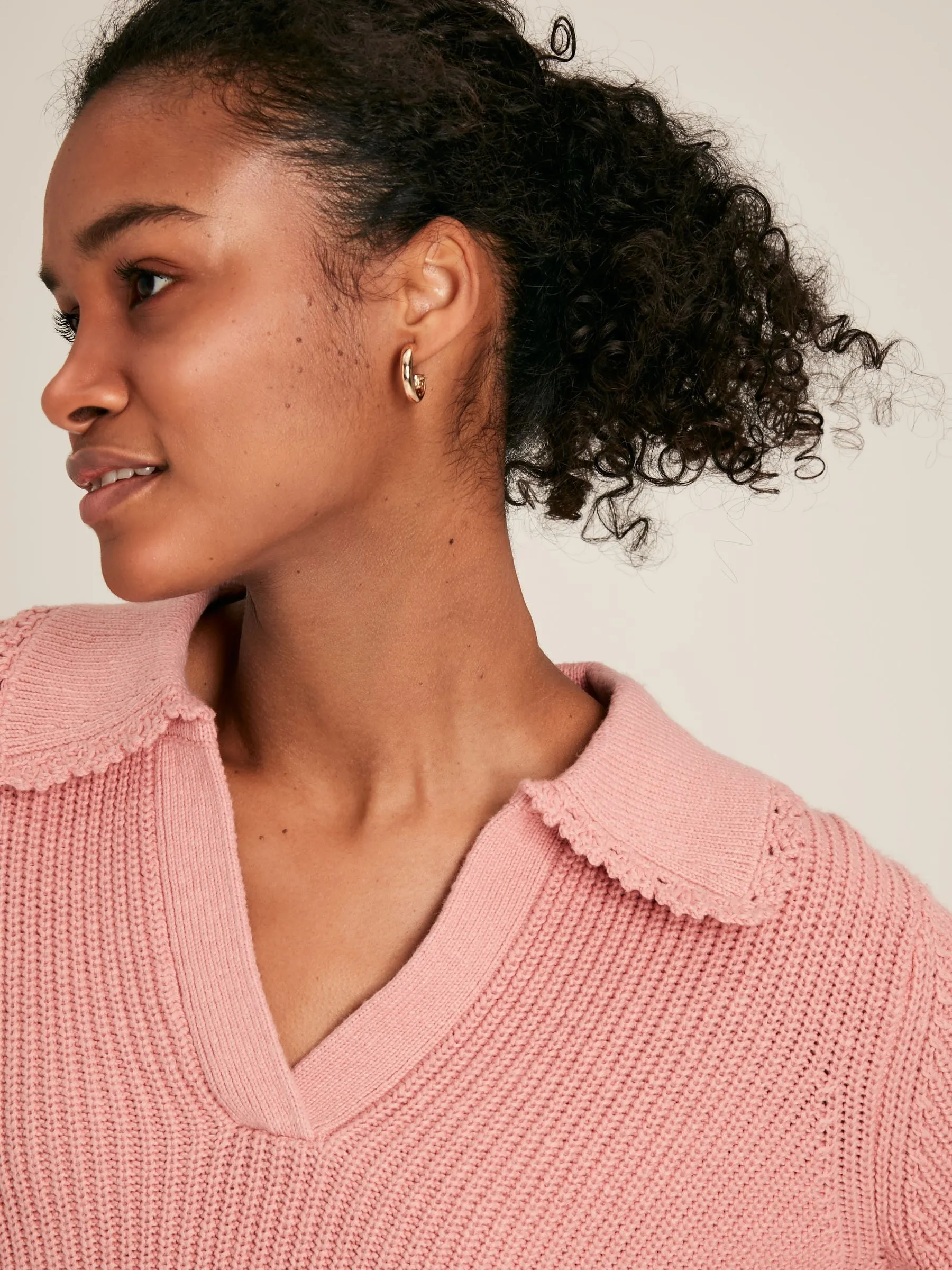 Evangeline Pink Ribbed Jumper with Crochet Collar