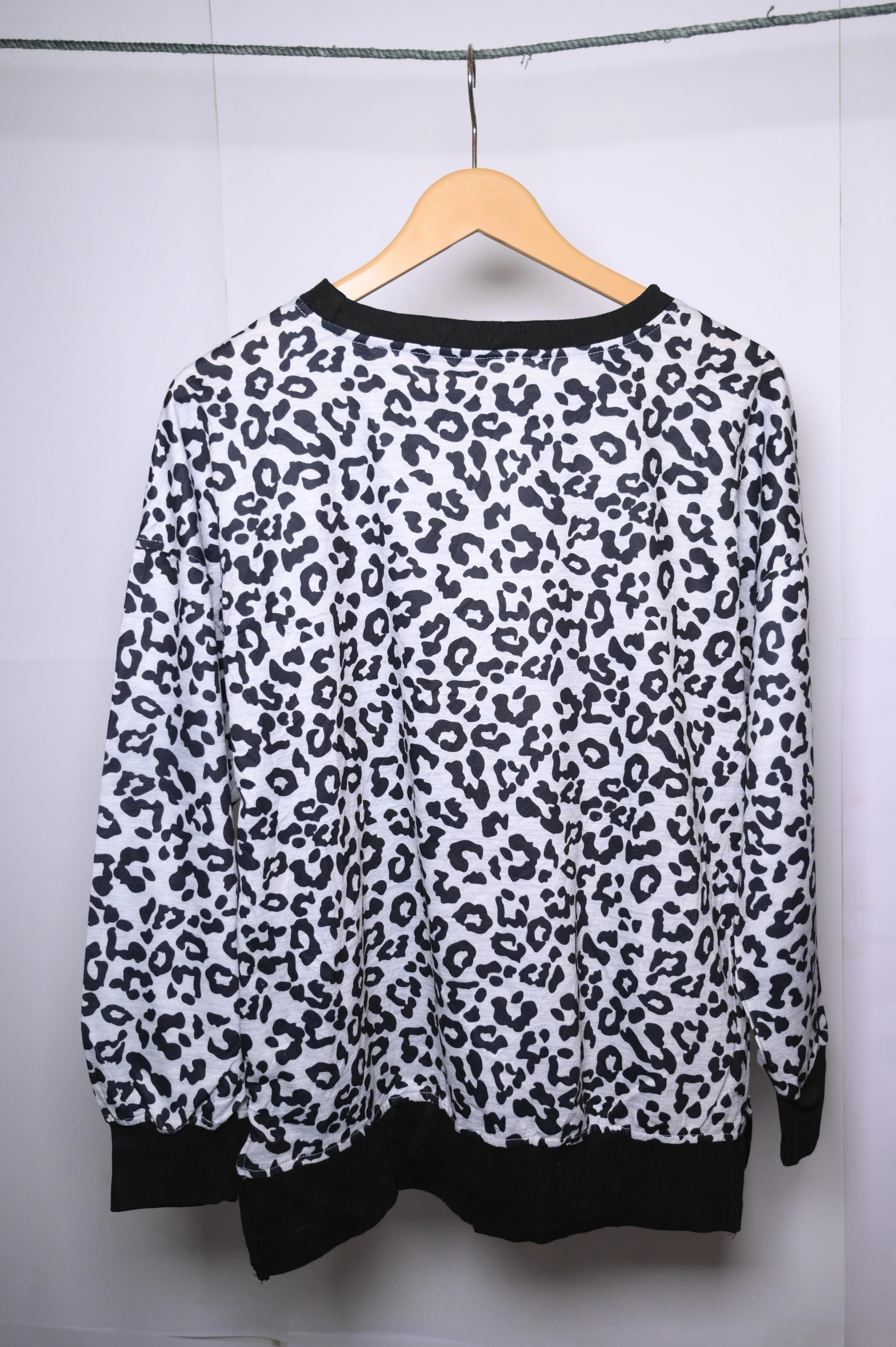 Thriftyfy Grey Zebra Design Winter Blouse