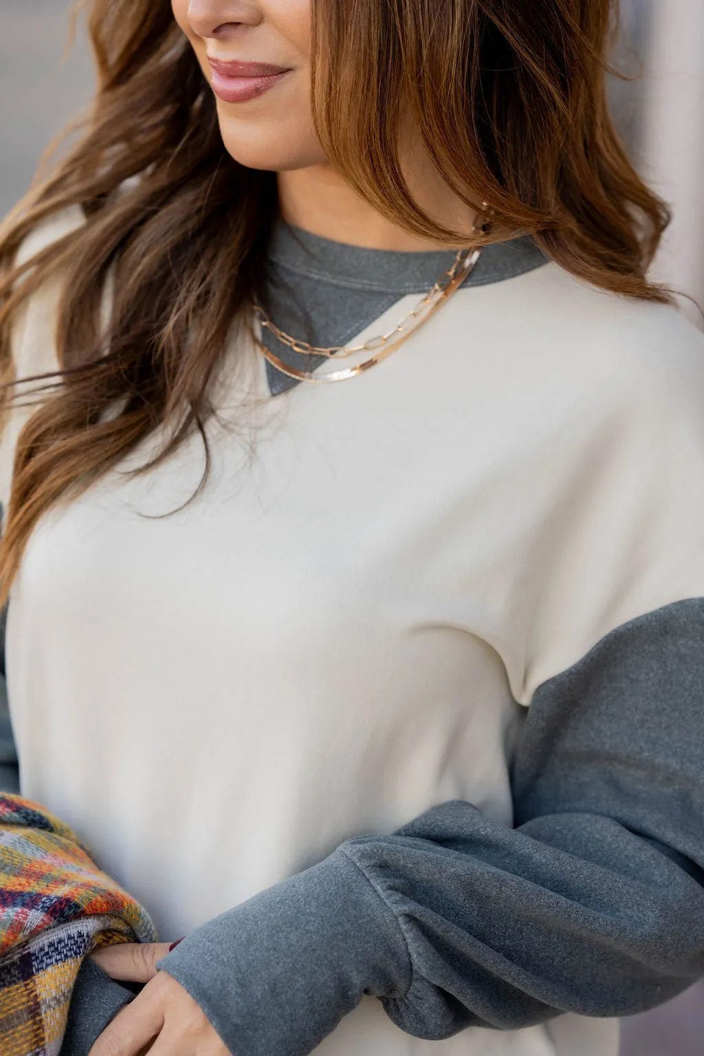 Two Tone Relaxed Sleeve Sweatshirt